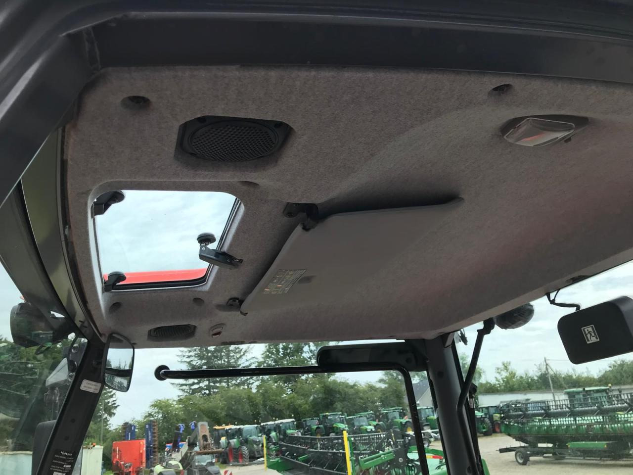 Kubota M7133 - Traktor: slika 5 Kubota M7133 - Traktor: slika 5