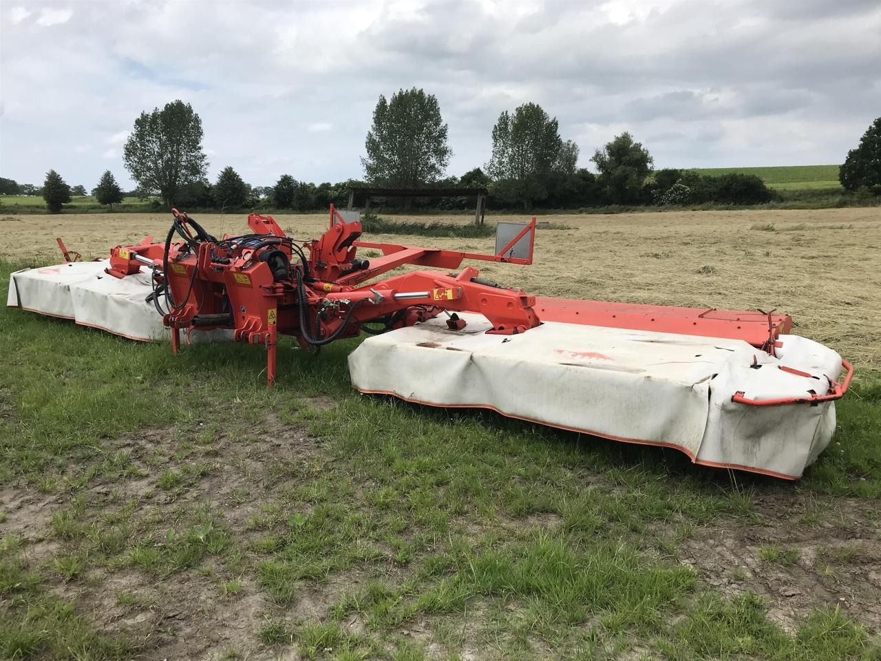 Kuhn FC883 & FC 313F-FF - Kosačica: slika 1 Kuhn FC883 & FC 313F-FF - Kosačica: slika 1
