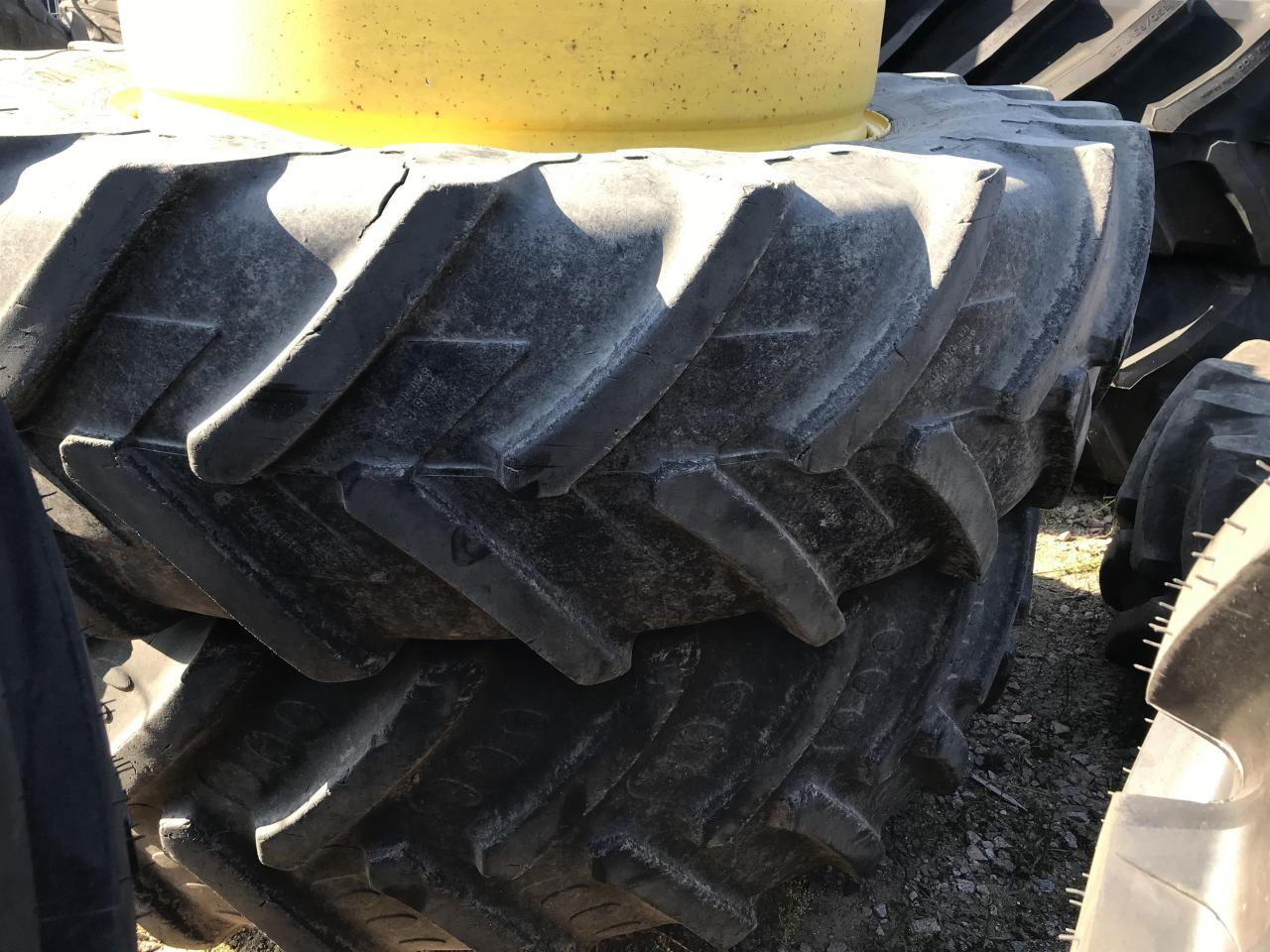 Michelin 520/85R46 - Guma za Poljoprivredna mašina: slika 1 Michelin 520/85R46 - Guma za Poljoprivredna mašina: slika 1