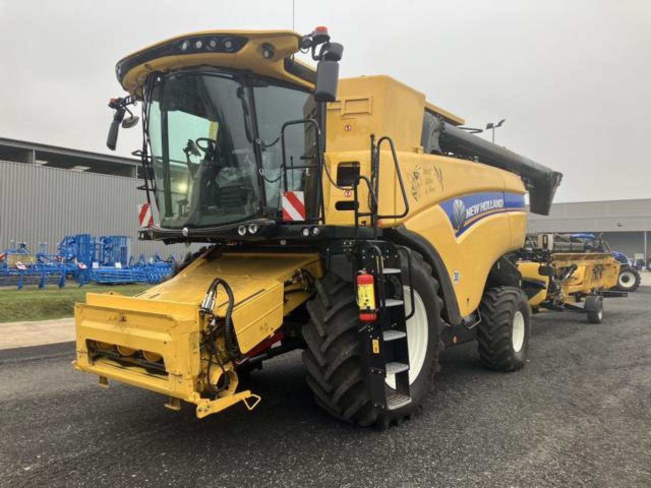 New Holland CX 8.70 - Kombinovani kombajn: slika 1 New Holland CX 8.70 - Kombinovani kombajn: slika 1