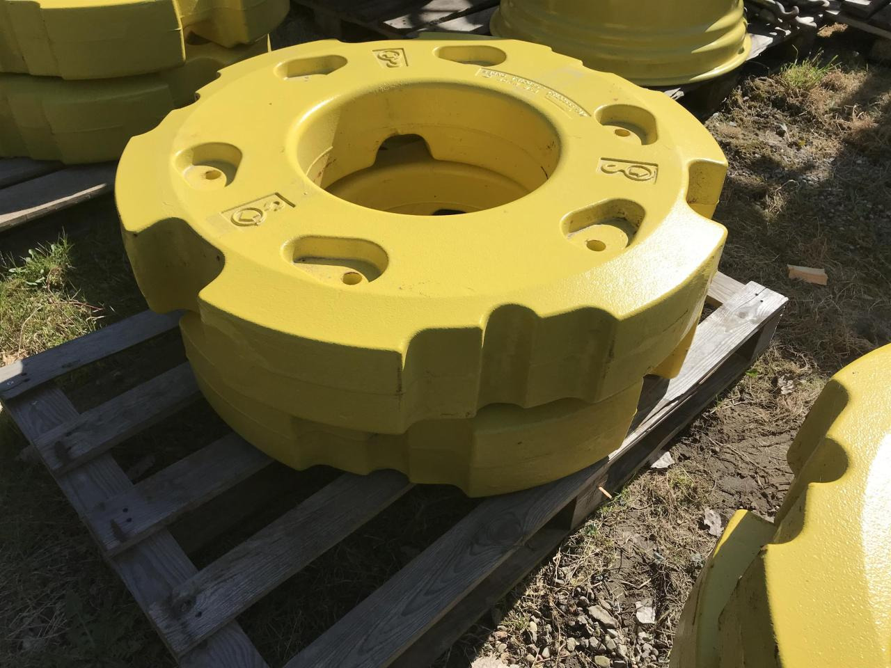 John Deere 2x 70 + 530 kg - Rezervni deo za Poljoprivredna mašina: slika 1 John Deere 2x 70 + 530 kg - Rezervni deo za Poljoprivredna mašina: slika 1