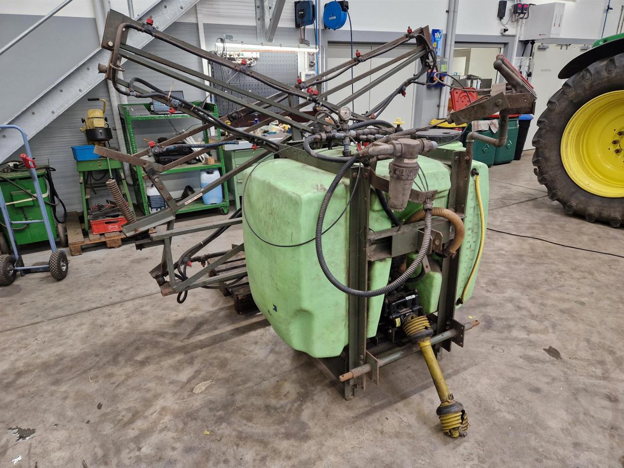 Tecnoma 800 Liter - Prskalica montirana na traktor: slika 1 Tecnoma 800 Liter - Prskalica montirana na traktor: slika 1