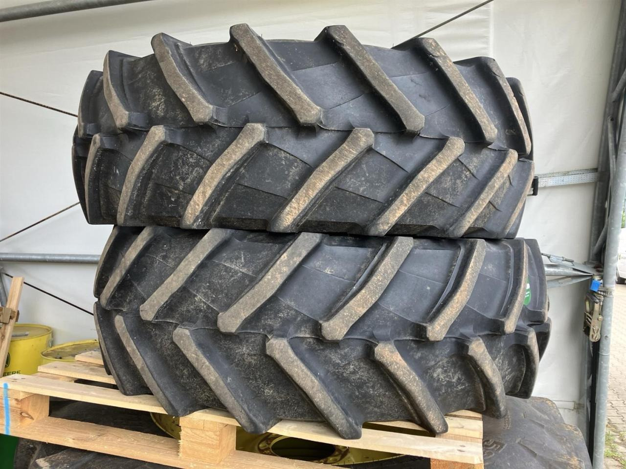 Trelleborg 420/70R28 - Guma za Poljoprivredna mašina: slika 1 Trelleborg 420/70R28 - Guma za Poljoprivredna mašina: slika 1