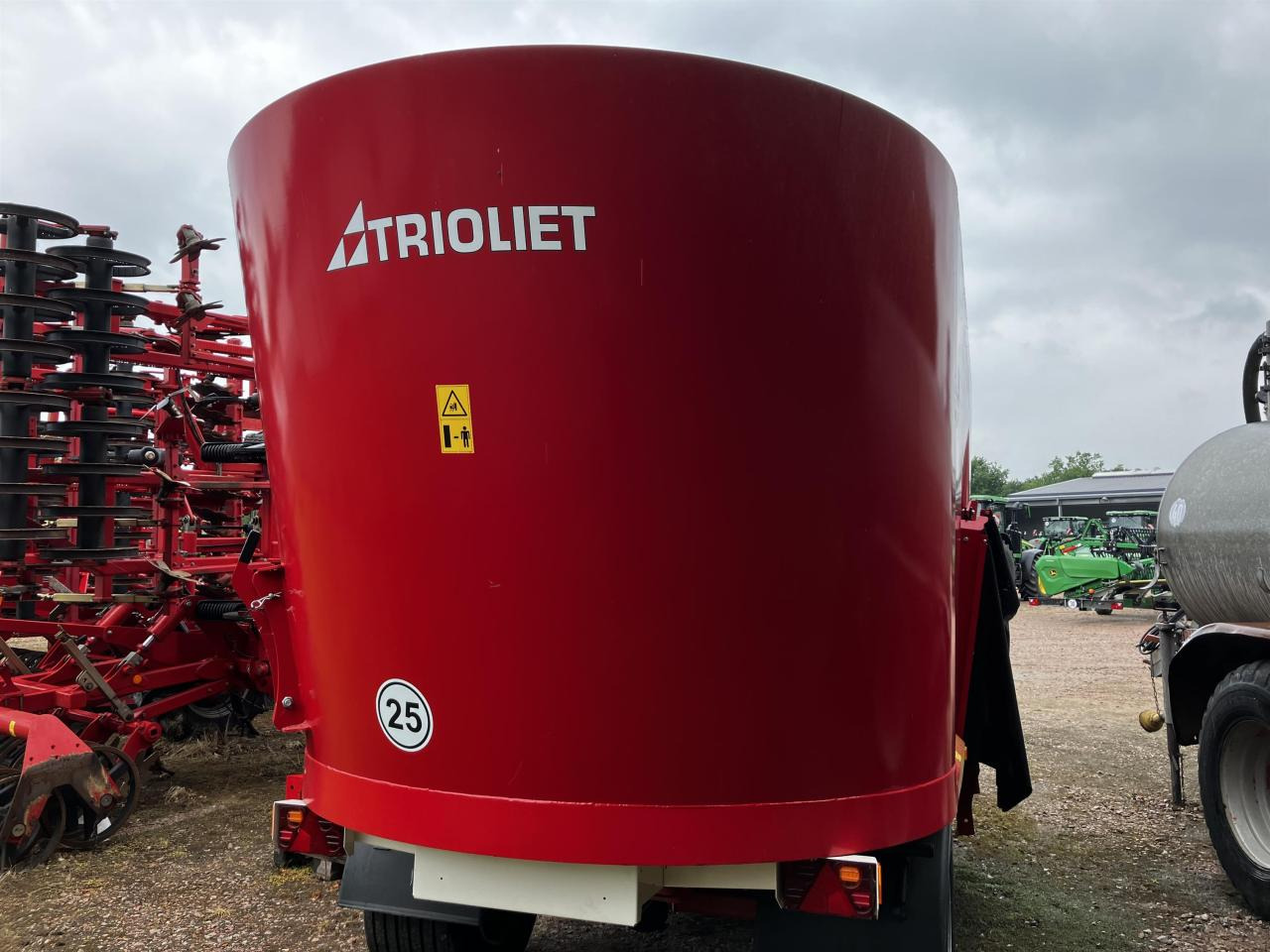 Trioliet Solomix 2 1800 ZK - Prikolica za mešanje stočne hrane: slika 4 Trioliet Solomix 2 1800 ZK - Prikolica za mešanje stočne hrane: slika 4