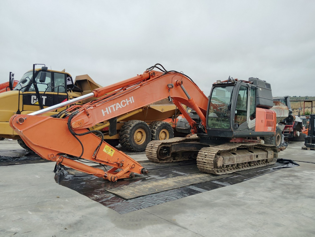EXCAVADORA HITACHI ZX250LCN-3 - Bager guseničar: slika 1 EXCAVADORA HITACHI ZX250LCN-3 - Bager guseničar: slika 1