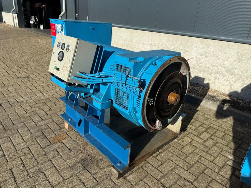 AVK 450 kVA generatordeel Alternator as New ! 194 hours - Set generatora: slika 3 AVK 450 kVA generatordeel Alternator as New ! 194 hours - Set generatora: slika 3