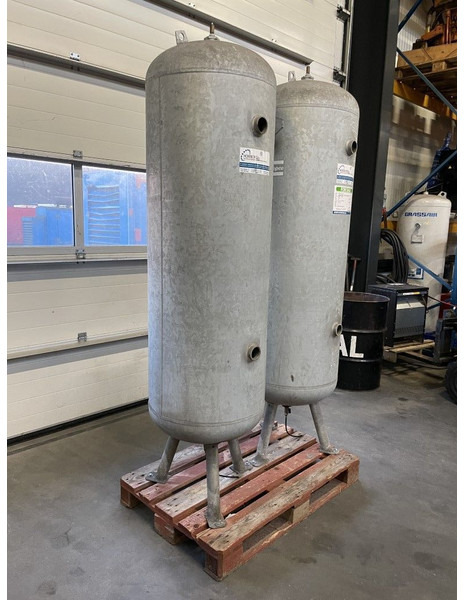 Atlas-Copco 500 Liter Gegalvaniseerde Verticale luchtketel 11 Bar (1 stuks) - Kompresor za vazduh: slika 1 Atlas-Copco 500 Liter Gegalvaniseerde Verticale luchtketel 11 Bar (1 stuks) - Kompresor za vazduh: slika 1