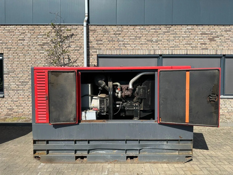 Atlas-Copco QAS 60 Perkins Stamford 60 kVA Silent Rental generatorset - Set generatora: slika 3 Atlas-Copco QAS 60 Perkins Stamford 60 kVA Silent Rental generatorset - Set generatora: slika 3