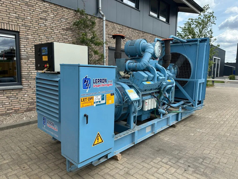 Cummins KTA 38 G1 Leroy Somer 800 kVA noodstroom generatorset as New ! 123 hours ! - Set generatora: slika 2 Cummins KTA 38 G1 Leroy Somer 800 kVA noodstroom generatorset as New ! 123 hours ! - Set generatora: slika 2