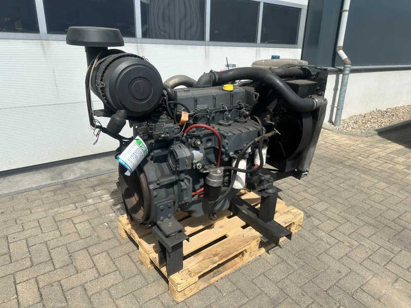 Deutz BF4M 1013 Diesel Engine 4 cylinder 102 kW / 137 HP - Motor za Oprema za rukovanje materijalima: slika 2 Deutz BF4M 1013 Diesel Engine 4 cylinder 102 kW / 137 HP - Motor za Oprema za rukovanje materijalima: slika 2