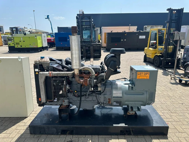 Deutz BF4M 1013 EC Mecc Alte Spa 105 kVA noodstroom generatorset met ATS Automatische Netovername - Set generatora: slika 3 Deutz BF4M 1013 EC Mecc Alte Spa 105 kVA noodstroom generatorset met ATS Automatische Netovername - Set generatora: slika 3