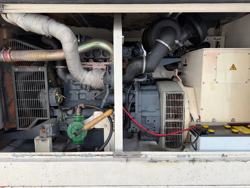 Set generatora Deutz BF4M 1013 EC Stamford 100 kVA Silent generatorset: slika 16 Set generatora Deutz BF4M 1013 EC Stamford 100 kVA Silent generatorset: slika 16