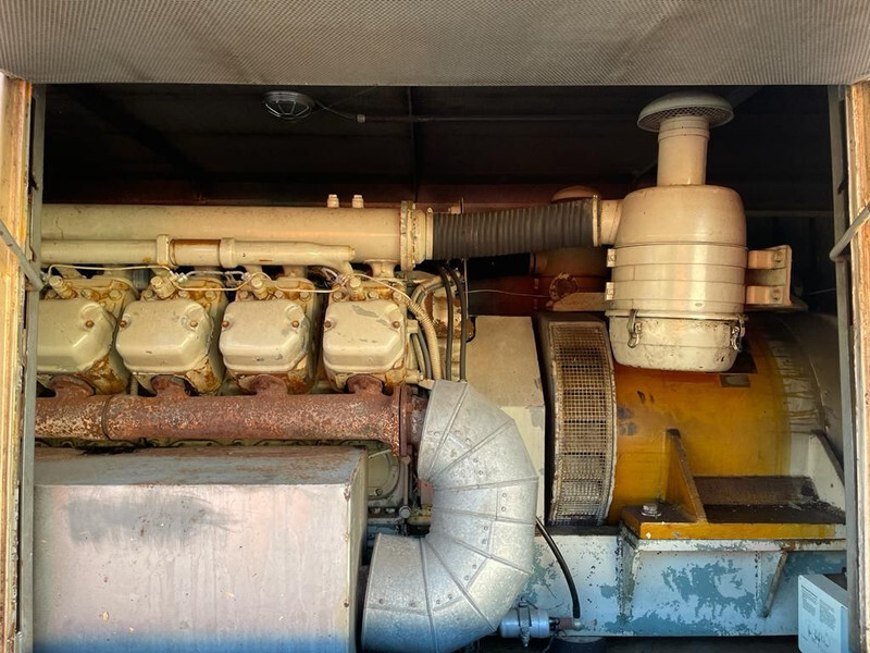 Deutz F12M 716 Bredenoord AEG 250 kVA Silent generatorset op aanhanger - Set generatora: slika 5 Deutz F12M 716 Bredenoord AEG 250 kVA Silent generatorset op aanhanger - Set generatora: slika 5