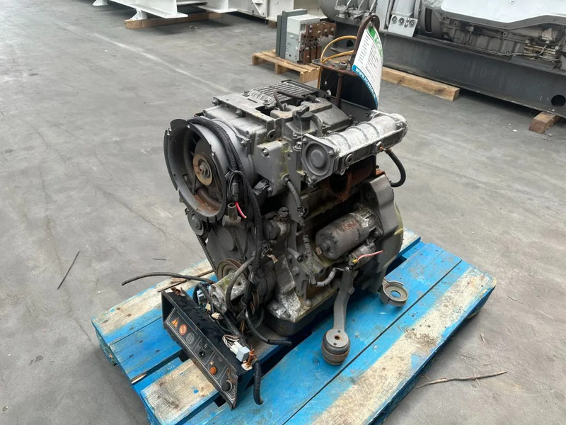 Deutz F2L 1011 Diesel Motor 20.5 kW 28 PK 2 cylinder diesel Engine - Motor za Oprema za rukovanje materijalima: slika 5 Deutz F2L 1011 Diesel Motor 20.5 kW 28 PK 2 cylinder diesel Engine - Motor za Oprema za rukovanje materijalima: slika 5