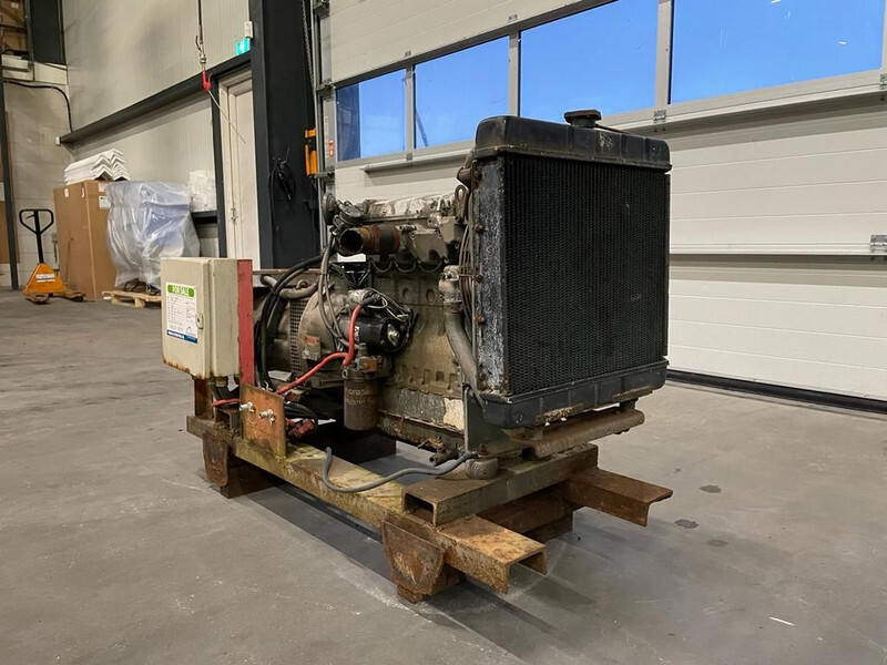 Deutz F4M 1008 SDMO 10 kVA generatorset - Set generatora: slika 3 Deutz F4M 1008 SDMO 10 kVA generatorset - Set generatora: slika 3