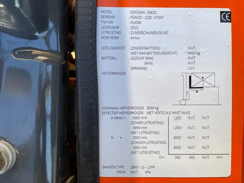 Doosan D30G Yanmar 3 ton Triplex Freelift Sideshift Diesel Heftruck 470 cm hefhoogte - Dizel viljuškar: slika 3 Doosan D30G Yanmar 3 ton Triplex Freelift Sideshift Diesel Heftruck 470 cm hefhoogte - Dizel viljuškar: slika 3