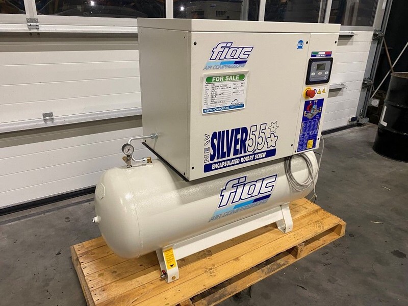 Fiac NewSilver 5.5 / 200 Silent 4 kW 450 L / min 10 Bar Elektrische Schroefcompressor met ketel - Kompresor za vazduh: slika 3 Fiac NewSilver 5.5 / 200 Silent 4 kW 450 L / min 10 Bar Elektrische Schroefcompressor met ketel - Kompresor za vazduh: slika 3