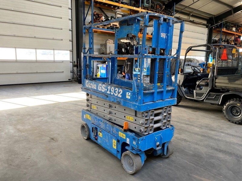 Genie GS 1932 Elektrische Schaarhoogwerker 7.8 meter werkhoogte 304 uur ! - Lift u obliku makaza: slika 2 Genie GS 1932 Elektrische Schaarhoogwerker 7.8 meter werkhoogte 304 uur ! - Lift u obliku makaza: slika 2
