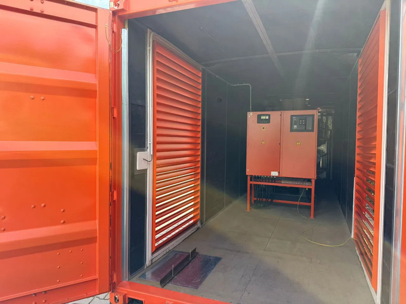 Grupel Baudouin 2200 kVA Silent generatorset in 40 ft container Overstock New ! - Set generatora: slika 4 Grupel Baudouin 2200 kVA Silent generatorset in 40 ft container Overstock New ! - Set generatora: slika 4