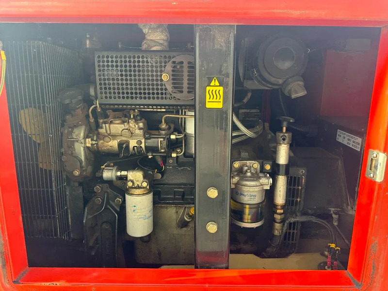 Himoinsa HPW 28 Perkins 28 kVA Silent generatorset - Set generatora: slika 4 Himoinsa HPW 28 Perkins 28 kVA Silent generatorset - Set generatora: slika 4