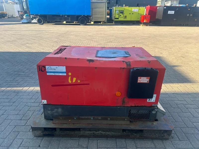 Ingersoll Rand 720 R1051SF Kubota D1005 Diesel Compressor 2000 L / min 17.5 kW 8.6 Bar - Kompresor za vazduh: slika 5 Ingersoll Rand 720 R1051SF Kubota D1005 Diesel Compressor 2000 L / min 17.5 kW 8.6 Bar - Kompresor za vazduh: slika 5