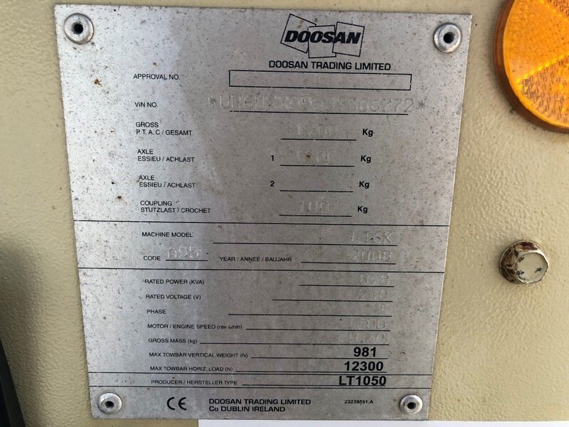 Ingersoll Rand Kubota LT6K 9 meter light tower generator - Toranj za osvetljenje: slika 3 Ingersoll Rand Kubota LT6K 9 meter light tower generator - Toranj za osvetljenje: slika 3