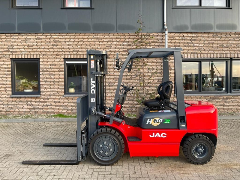 Isuzu JAC CPCD30 3 ton Triplex Freelift Sideshift Diesel Heftruck New ! - Dizel viljuškar: slika 1 Isuzu JAC CPCD30 3 ton Triplex Freelift Sideshift Diesel Heftruck New ! - Dizel viljuškar: slika 1