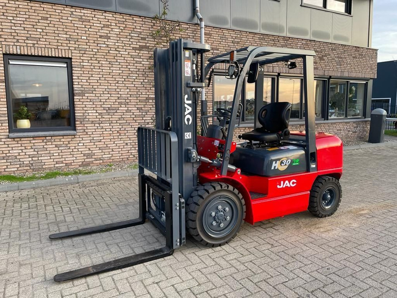 Isuzu JAC CPCD30 3 ton Triplex Freelift Sideshift Diesel Heftruck New ! - Dizel viljuškar: slika 2 Isuzu JAC CPCD30 3 ton Triplex Freelift Sideshift Diesel Heftruck New ! - Dizel viljuškar: slika 2