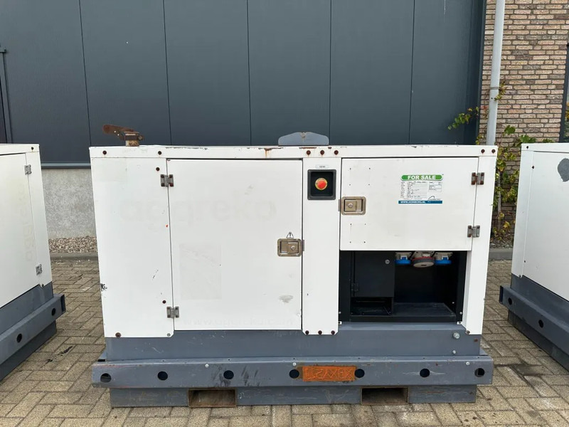 Iveco FPT F32 AM1A Leroy Somer 32 KVA Silent generatorset 660 hours ! - Set generatora: slika 1 Iveco FPT F32 AM1A Leroy Somer 32 KVA Silent generatorset 660 hours ! - Set generatora: slika 1