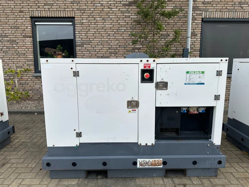 Iveco FPT F32 AM1A Leroy Somer 32 kVA Silent generatorset 154 hours ! - Set generatora: slika 1 Iveco FPT F32 AM1A Leroy Somer 32 kVA Silent generatorset 154 hours ! - Set generatora: slika 1