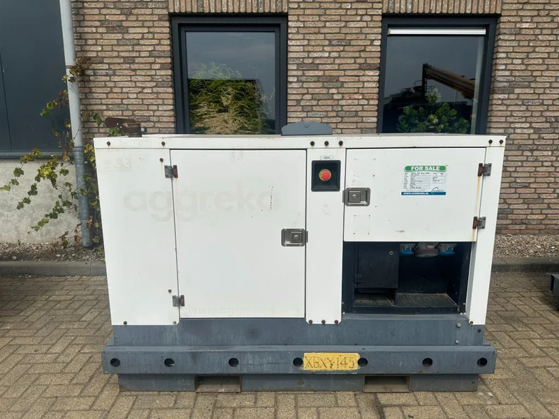 Iveco FPT F32 AM1A Leroy Somer 32 kVA Silent generatorset 297 hours ! - Set generatora: slika 1 Iveco FPT F32 AM1A Leroy Somer 32 kVA Silent generatorset 297 hours ! - Set generatora: slika 1