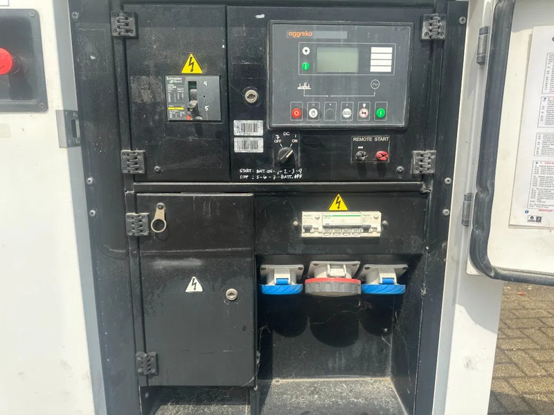 Iveco FPT F32 AM1A Leroy Somer 32 kVA Silent generatorset .... hours ! - Set generatora: slika 3 Iveco FPT F32 AM1A Leroy Somer 32 kVA Silent generatorset .... hours ! - Set generatora: slika 3