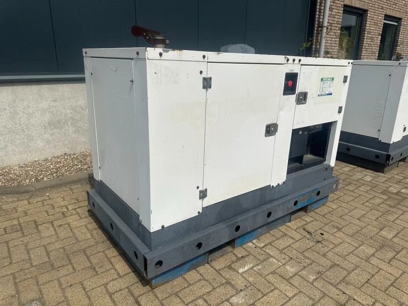 Iveco FPT F32 AM1A Leroy Somer 32 kVA Silent generatorset .... hours ! - Set generatora: slika 1 Iveco FPT F32 AM1A Leroy Somer 32 kVA Silent generatorset .... hours ! - Set generatora: slika 1