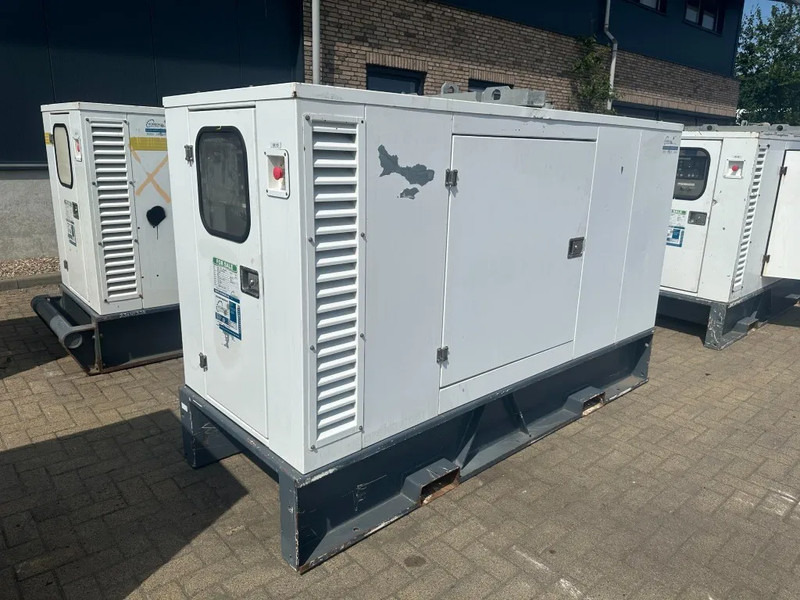 Iveco FPT NEF45 SM1A.A004 Stamford 60 KVA Silent Rental generatorset - Set generatora: slika 5 Iveco FPT NEF45 SM1A.A004 Stamford 60 KVA Silent Rental generatorset - Set generatora: slika 5