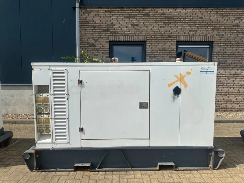Iveco FPT NEF45 SM1A.A004 Stamford 60 kVA Silent Rental generatorset - Set generatora: slika 1 Iveco FPT NEF45 SM1A.A004 Stamford 60 kVA Silent Rental generatorset - Set generatora: slika 1