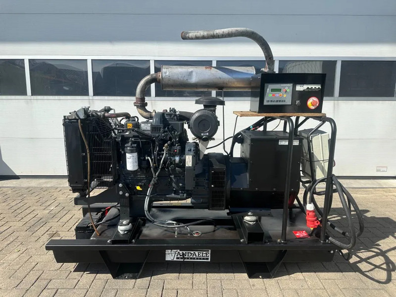 Iveco FPT NEF45 SM1A.A007 Himoinsa Stamford 66 kVA generatorset - Set generatora: slika 1 Iveco FPT NEF45 SM1A.A007 Himoinsa Stamford 66 kVA generatorset - Set generatora: slika 1