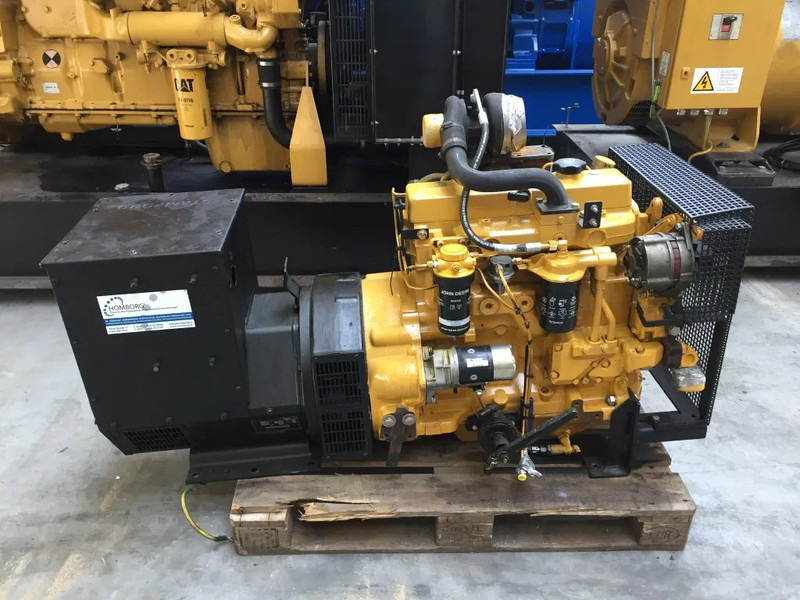 John Deere 4045 TFU 70 Stamford 65 kVA generatorset - Set generatora: slika 1 John Deere 4045 TFU 70 Stamford 65 kVA generatorset - Set generatora: slika 1