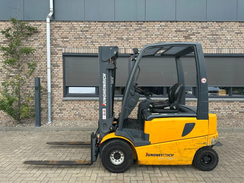 Jungheinrich EFG 425 k-470DZ/SP 2.5 ton Triplex Freelift Sideshift Elektra Heftruck Accu 2016 - Električni viljuškar: slika 2 Jungheinrich EFG 425 k-470DZ/SP 2.5 ton Triplex Freelift Sideshift Elektra Heftruck Accu 2016 - Električni viljuškar: slika 2