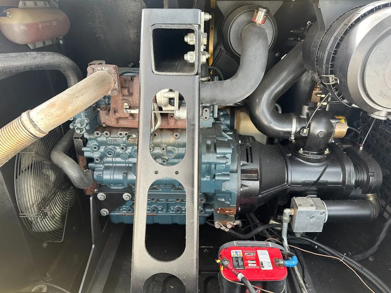 Kaeser M80 Kubota 8.1 m3 / min 7 Bar 55 kW Mobiele Silent Diesel Compressor - Kompresor za vazduh: slika 3 Kaeser M80 Kubota 8.1 m3 / min 7 Bar 55 kW Mobiele Silent Diesel Compressor - Kompresor za vazduh: slika 3