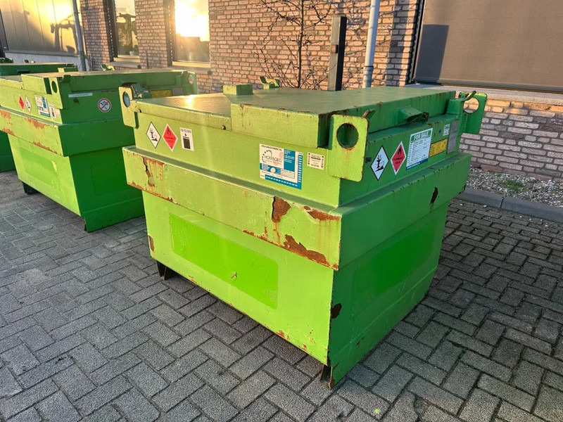 Kiwa IBC Steenbergen 750 liter Dieseltank met Handpomp Milieutank - Rezervoar za skladištenje: slika 2 Kiwa IBC Steenbergen 750 liter Dieseltank met Handpomp Milieutank - Rezervoar za skladištenje: slika 2