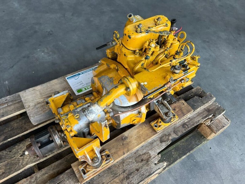 Kubota 2 cilinder 9 PK Marine Motor met ZF Keerkoppeling - Motor: slika 4 Kubota 2 cilinder 9 PK Marine Motor met ZF Keerkoppeling - Motor: slika 4