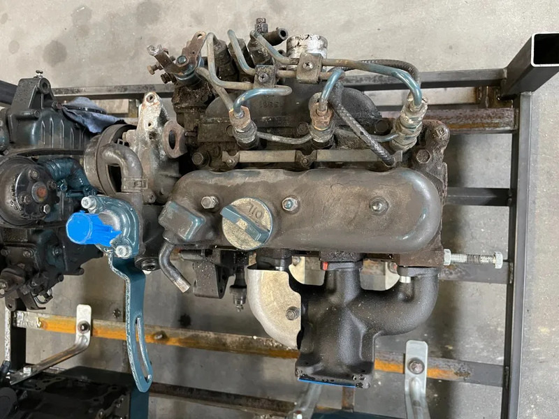 Kubota D722 dieselmotor 3 cilinder 18 PK (4stuks!) - Motor za Oprema za rukovanje materijalima: slika 4 Kubota D722 dieselmotor 3 cilinder 18 PK (4stuks!) - Motor za Oprema za rukovanje materijalima: slika 4