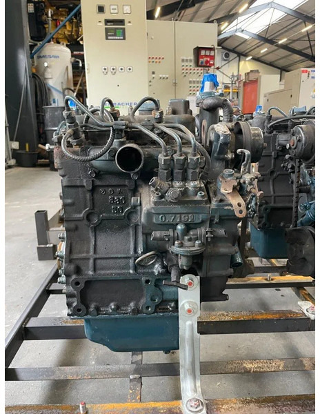 Kubota D722 dieselmotor 3 cilinder 18 PK (4stuks!) - Motor za Oprema za rukovanje materijalima: slika 5 Kubota D722 dieselmotor 3 cilinder 18 PK (4stuks!) - Motor za Oprema za rukovanje materijalima: slika 5