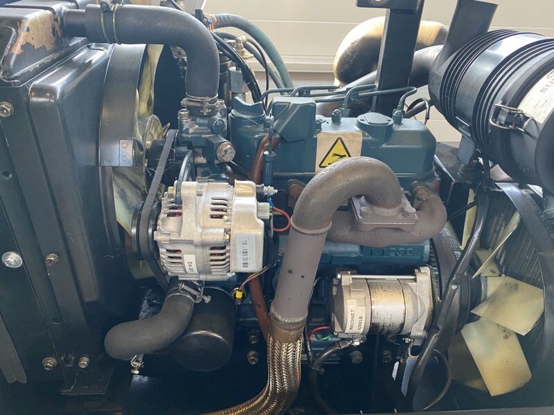 Kubota Sullair 15.5 kW 7 bar 2000 L / min Diesel Schroefcompressor - Kompresor za vazduh: slika 3 Kubota Sullair 15.5 kW 7 bar 2000 L / min Diesel Schroefcompressor - Kompresor za vazduh: slika 3