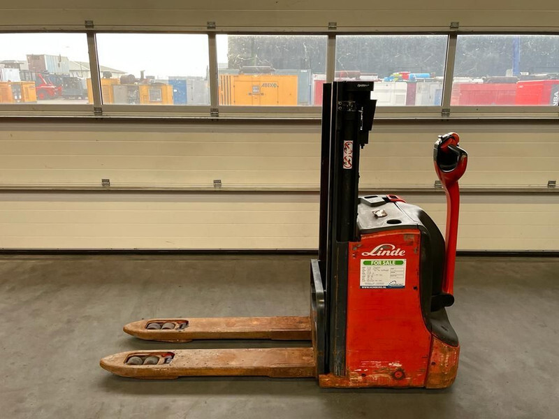 Linde D08 Stapelaar 1.8 ton 210 cm Hefhoogte Stapelaar - Slagač: slika 5 Linde D08 Stapelaar 1.8 ton 210 cm Hefhoogte Stapelaar - Slagač: slika 5