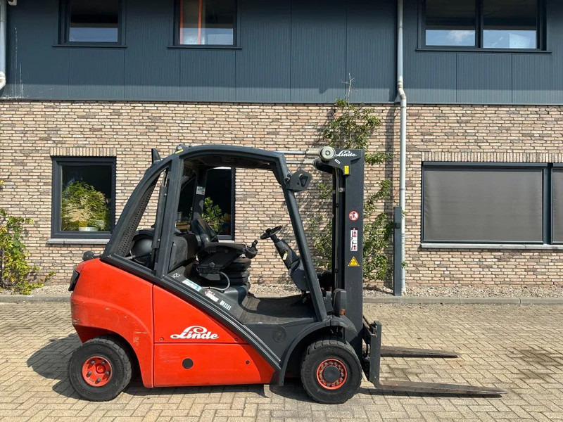 Linde H25T 2.5 ton Triplex Freelift Sideshift LPG Heftruck - Gasni viljuškar: slika 3 Linde H25T 2.5 ton Triplex Freelift Sideshift LPG Heftruck - Gasni viljuškar: slika 3
