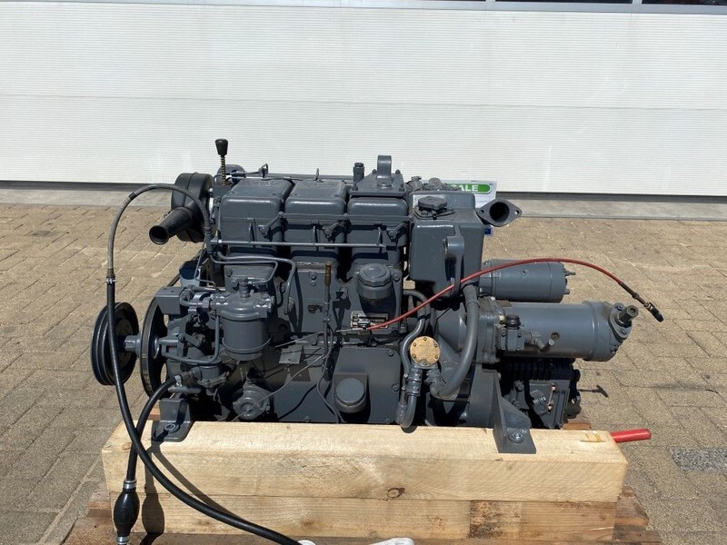 Lister STW 3 35 PK Marine diesel motor met keerkoppeling - Motor: slika 2 Lister STW 3 35 PK Marine diesel motor met keerkoppeling - Motor: slika 2