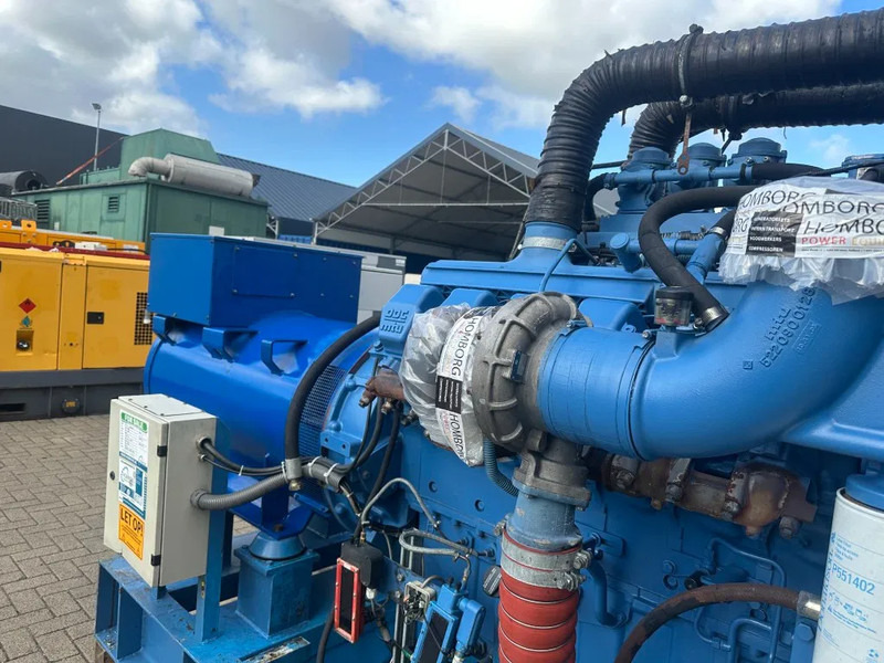 Set generatora MTU 12V 2000 Marelli 750 kVA generatorset: slika 19