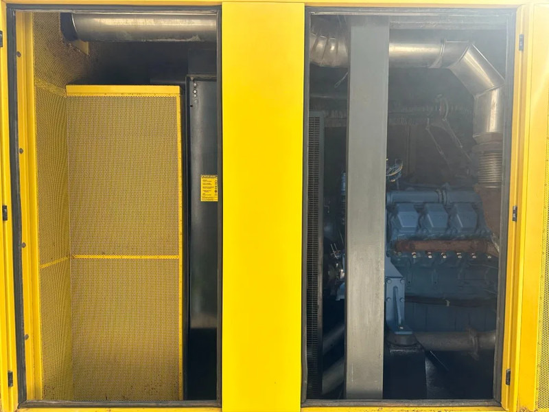 MTU 16V 2000 Leroy Somer 1125 kVA Silent generatorset - Set generatora: slika 4 MTU 16V 2000 Leroy Somer 1125 kVA Silent generatorset - Set generatora: slika 4