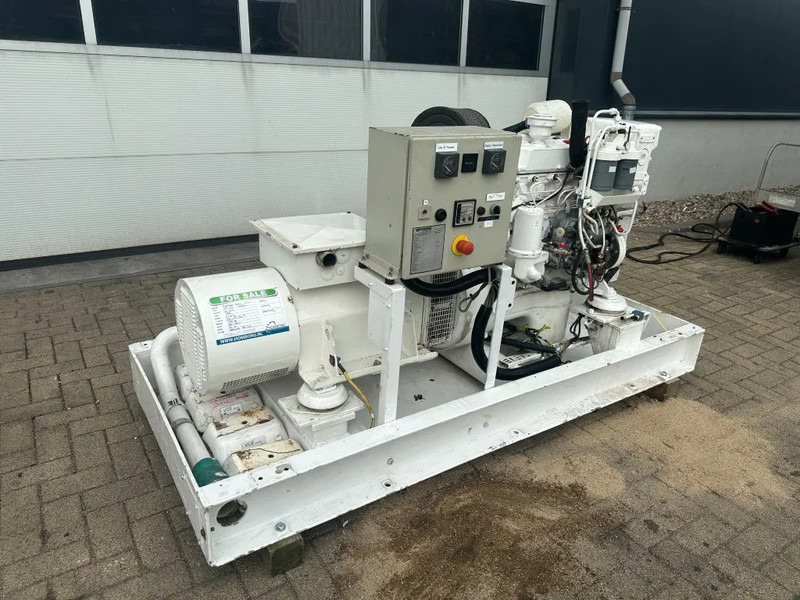 Mercedes-Benz OM 364 MTU 50 kVA Marine Scheepsvaart generatorset - Set generatora: slika 5 Mercedes-Benz OM 364 MTU 50 kVA Marine Scheepsvaart generatorset - Set generatora: slika 5